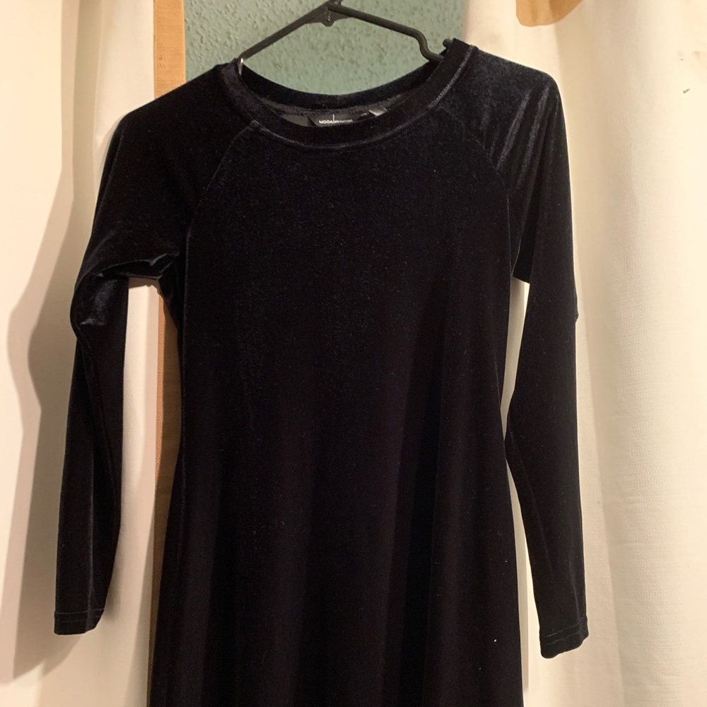 Long sleeve black dress